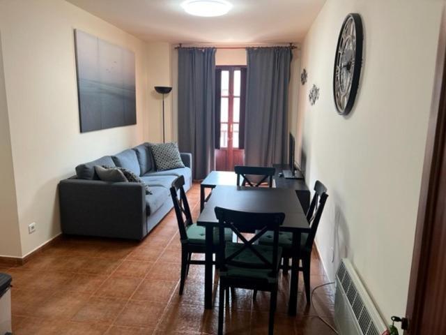 Apartamentos Club Condal 코밀라스 외부 사진