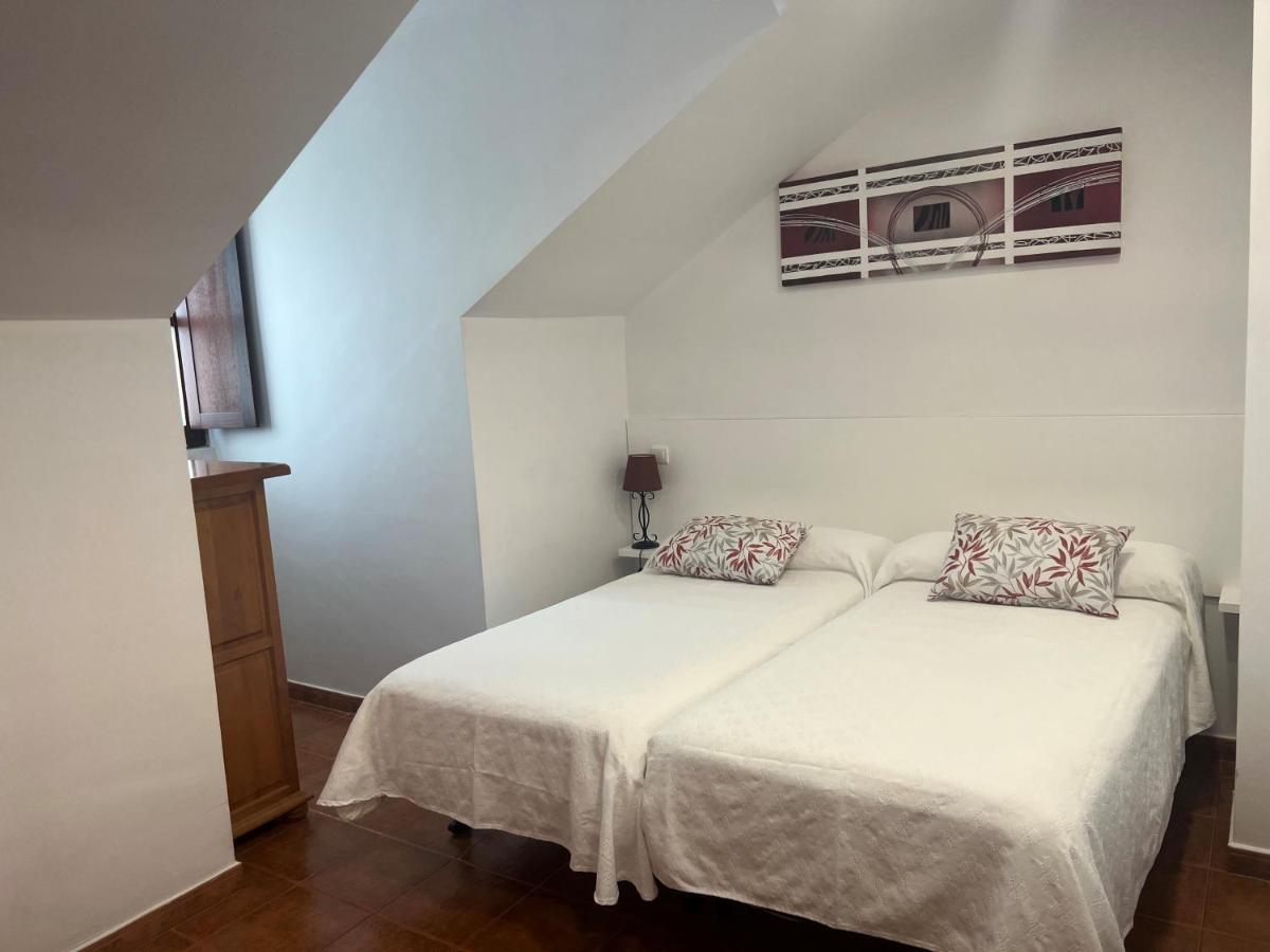 Apartamentos Club Condal 코밀라스 외부 사진